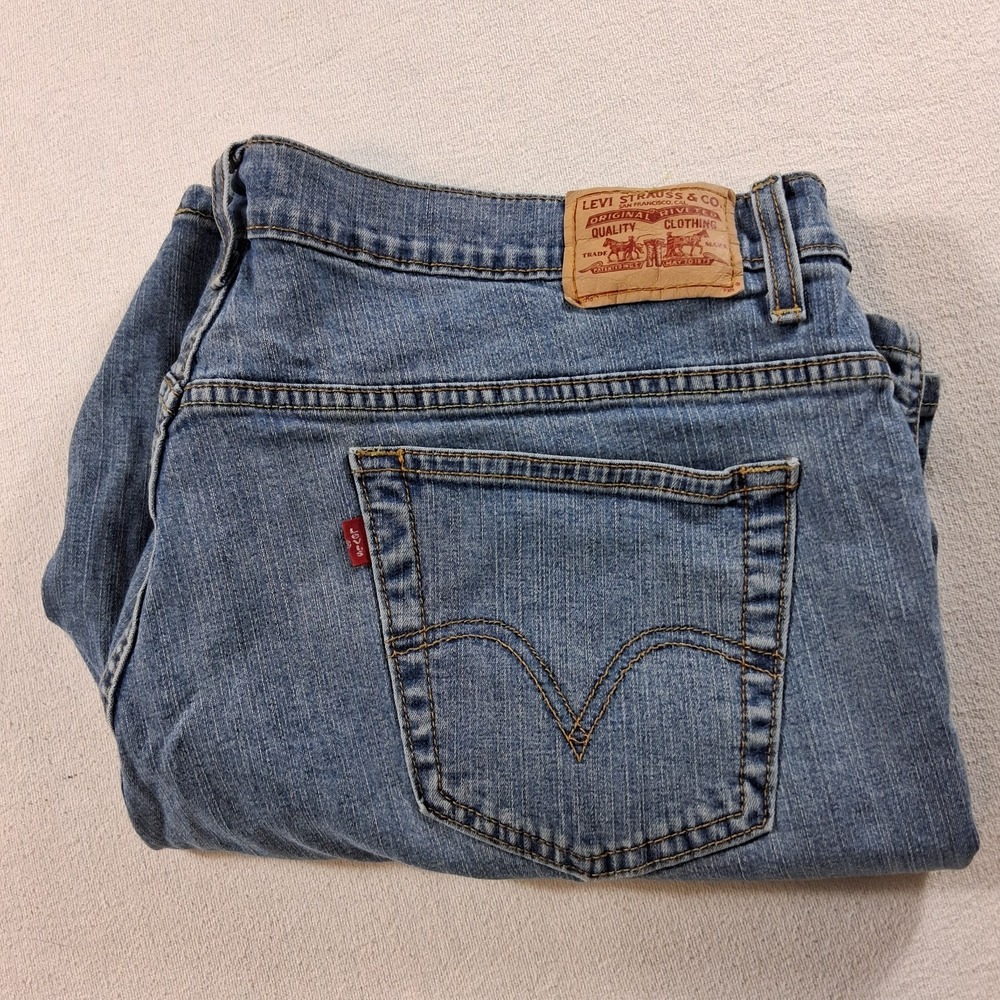 Levi's 550 Relaxed Fit Denim Jean Shorts Men's Size 42 Blue Wash 5-Pocket Casual
